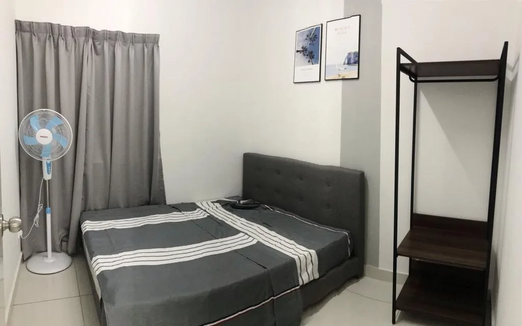 089ad3b4 49c7 49ba 82cb 5a3627dca917 d8a44551 - RoomGrabs