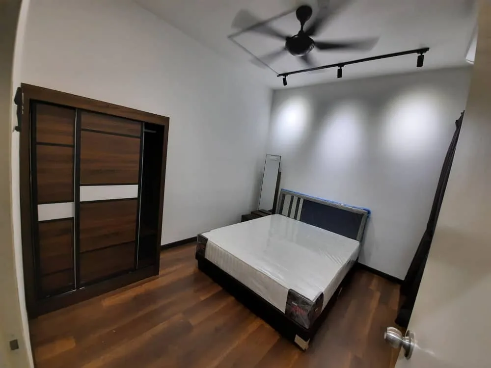 d ff403c5f - RoomGrabs