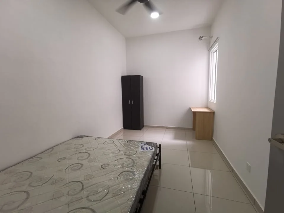 Bandar Sungai Long Master Room, IRIS Residence 11 medium room 3 d75b2d75 | RoomGrabs