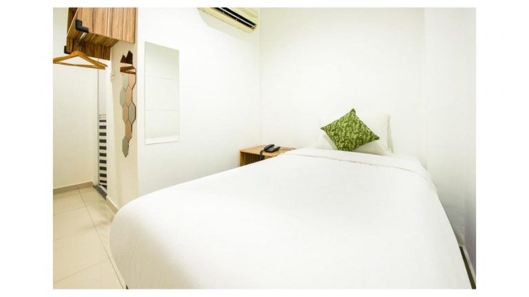 Hotel Photo single room 01 c3a99055 - RoomGrabs