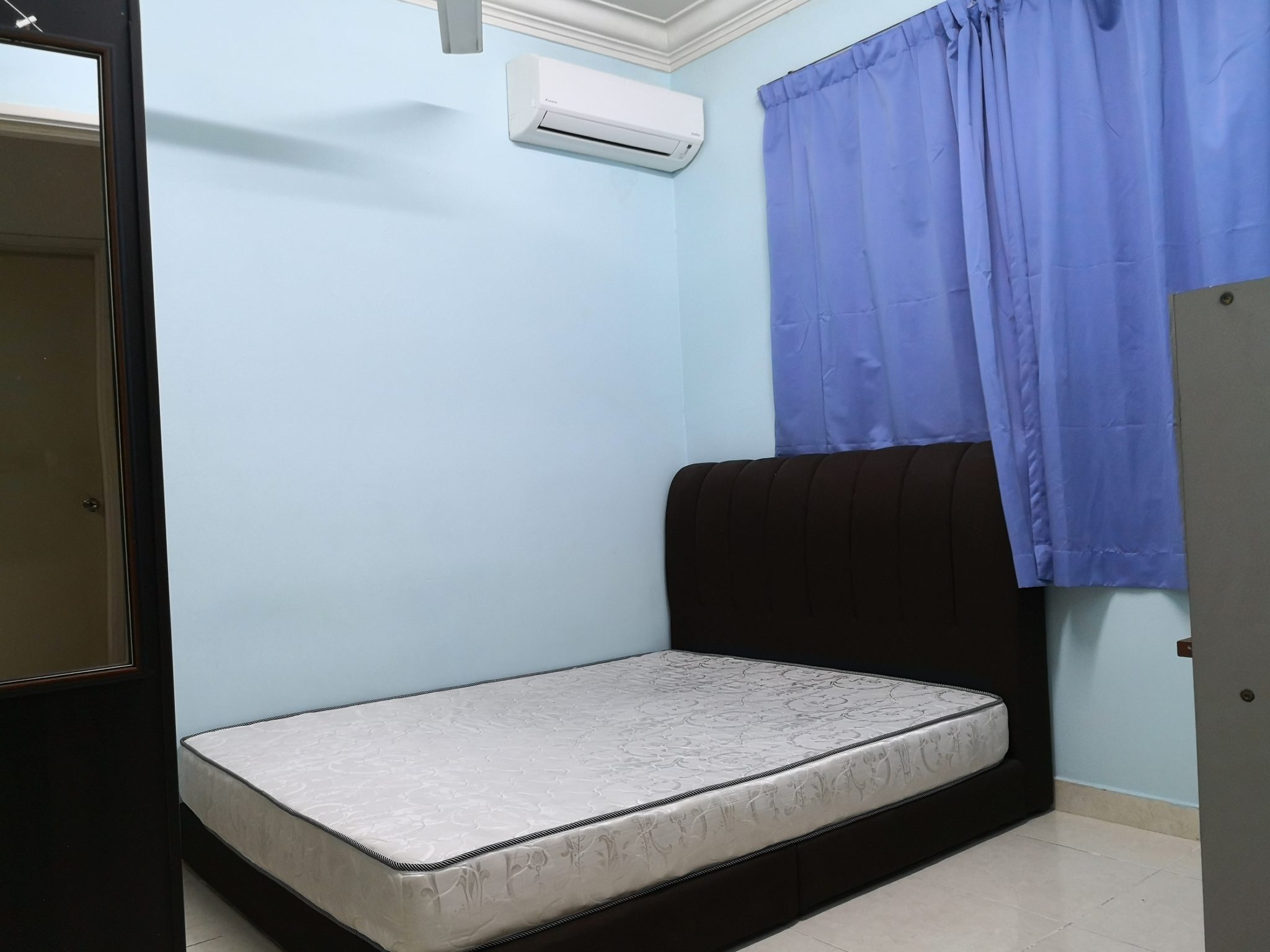 PV6 Small Room For Rent Available NOW!! RoomGrabs