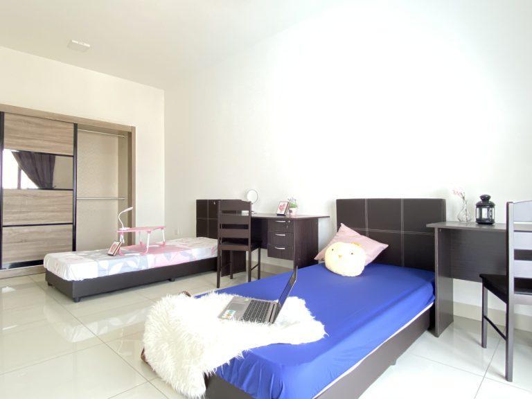MASTER BEDROOM 2 29694a54 - RoomGrabs