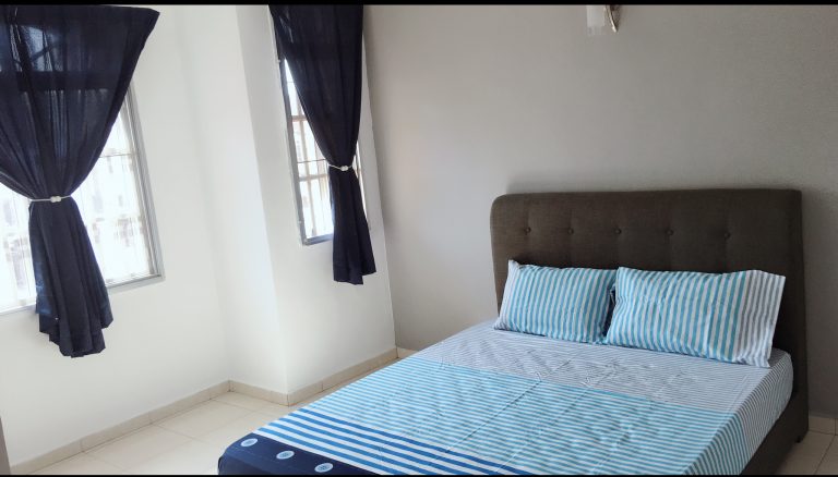 C061A0D6 D3CB 43B0 A1AC F86CEB14726B ad536fa9 - RoomGrabs