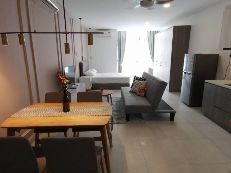 Queensville Living 12 b73c831b | RoomGrabs