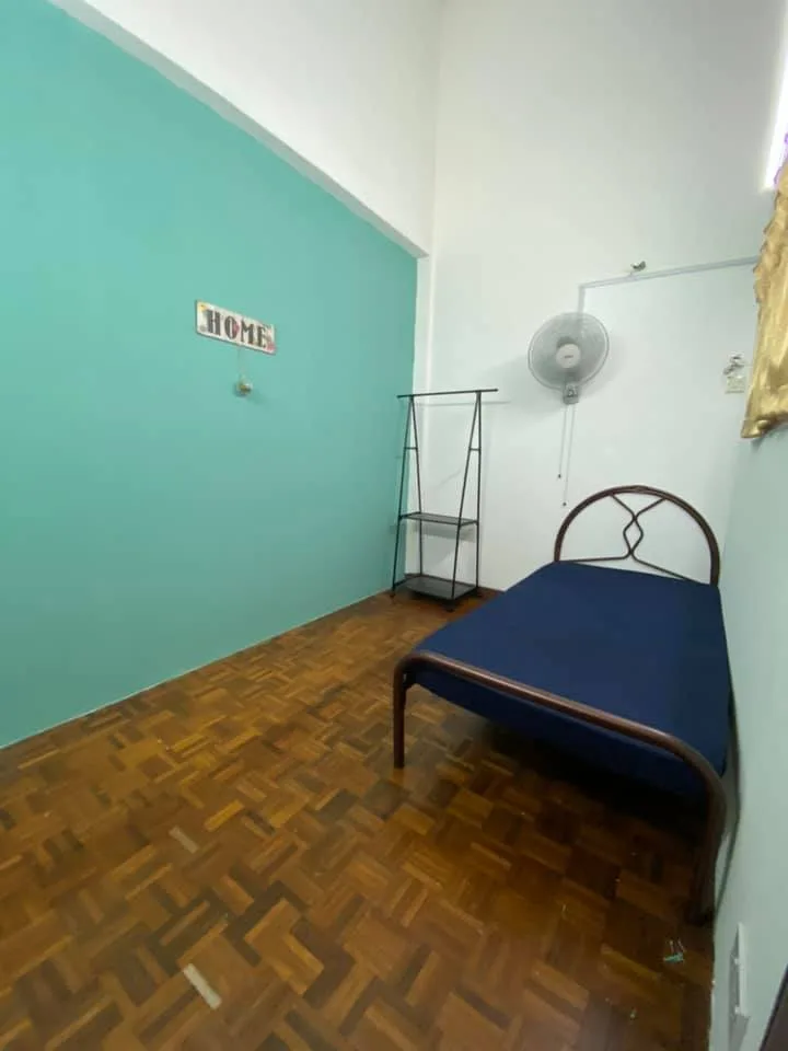 photo 6e772c90 - RoomGrabs