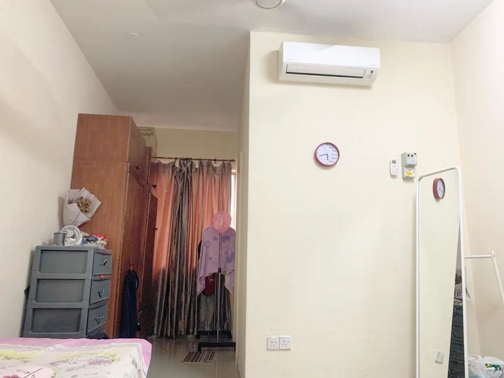 1 jpg 2147f391 - RoomGrabs