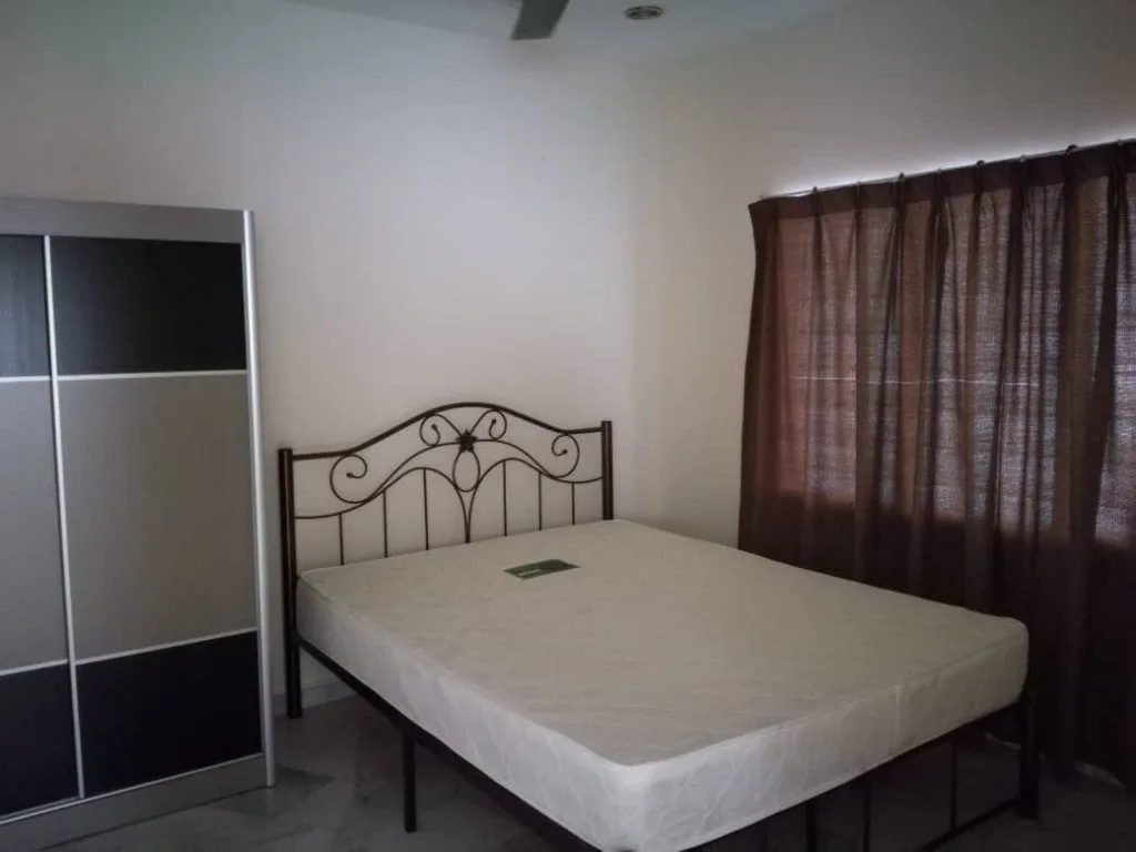 Middleroom 1024x768 a5284453 | RoomGrabs