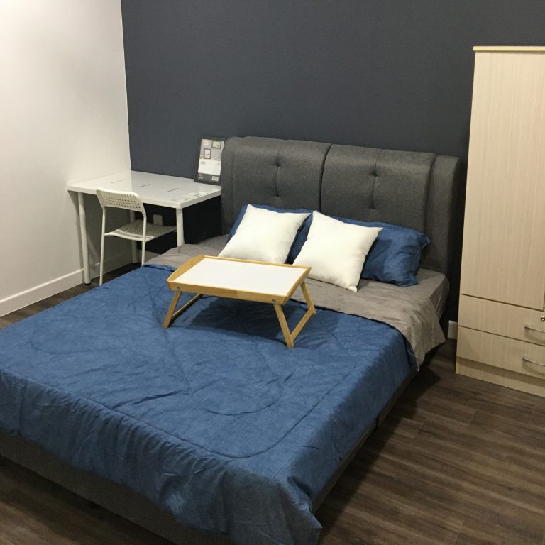 Urbano Middle room e8f30452 - RoomGrabs
