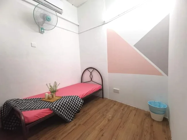 photo f994b110 - RoomGrabs