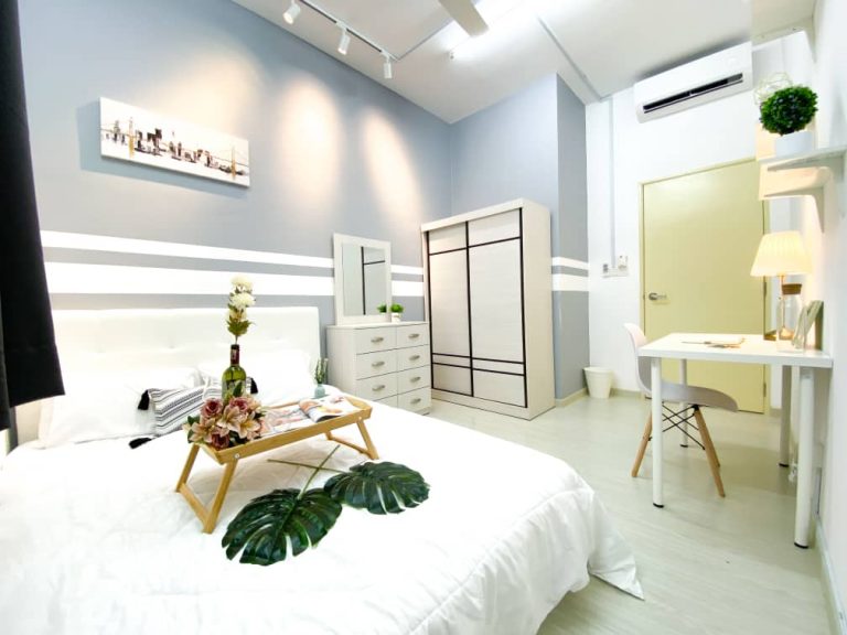Mont Kiara The Ooak Middle Room 3 2 2b93e387 - RoomGrabs