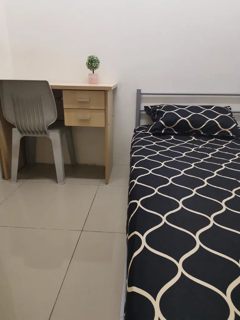 96CB299A 235B 4A59 8A16 58EF95D6A4CA f837b03d | RoomGrabs