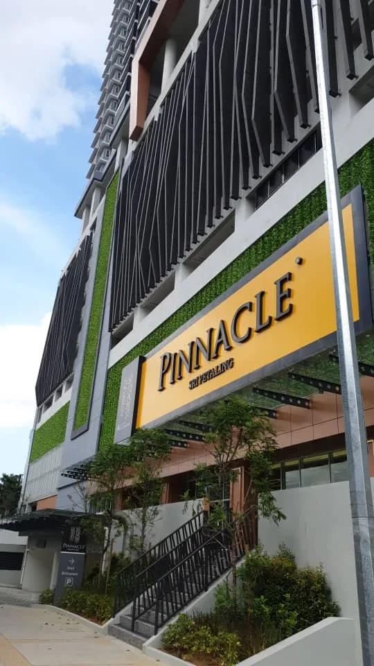 Pinnacle 2022 994f6b3d | RoomGrabs