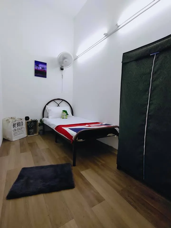 photo 5e8526eb | RoomGrabs