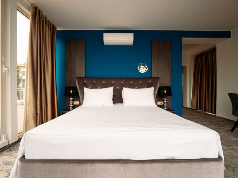 Master Room 05bfac30 | RoomGrabs