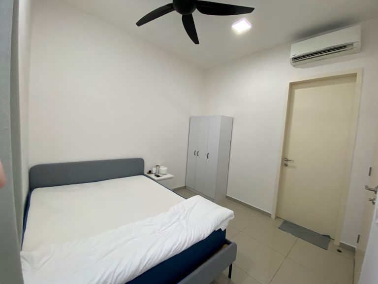 ROOM 2 f22cb3c7 - RoomGrabs