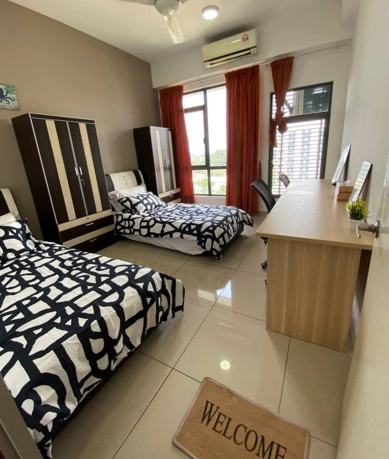 Sharing room 54ec7b02 | RoomGrabs