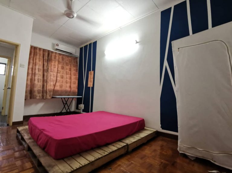 READY MOVE IN Hot Unit Room in Jalan Tempua Puchong 3 photo 201eb46e - RoomGrabs
