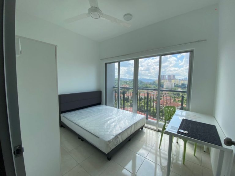 BALCONY ROOM RM400 b75e9899 | RoomGrabs
