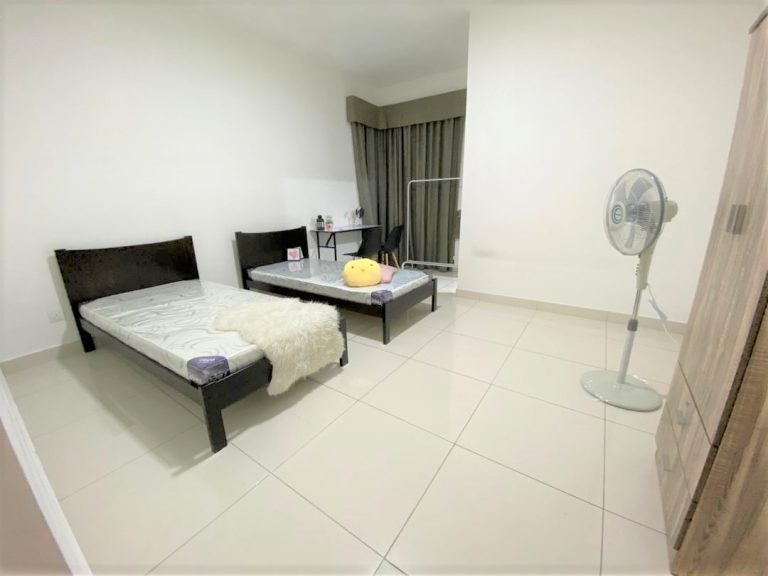 Master Room 5a39857e - RoomGrabs