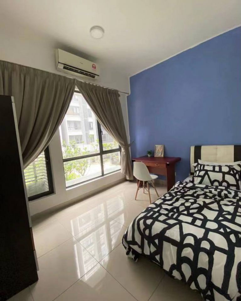 🏊♂POOL VIEW Middle Room 🤩 for RENT @ Utropolis Glenmarie 3 B 12 07 Middle Room with pool view 750 2 2034dc90 - RoomGrabs