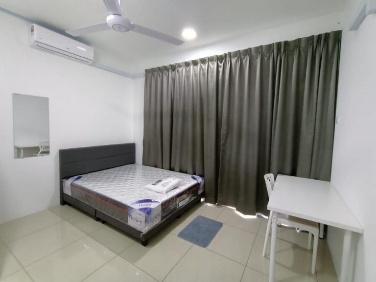 ( 2 MONTHS DEPOSIT ONLY ) BALCONY ROOM AT PLATINUM 3 BALCONY RM 720 86a3103c - RoomGrabs