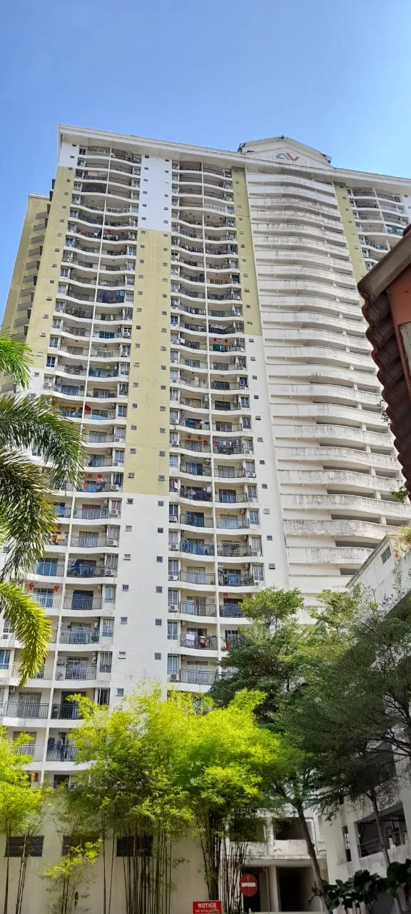 BUILDING 430b78b0 | RoomGrabs