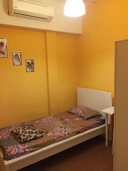 photo 75b03f57 - RoomGrabs