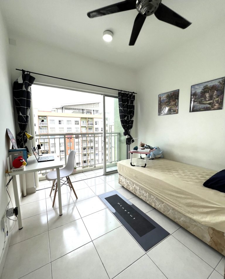 Sentul Newly Furnished Balcony room near bus stop to KL 3 WeChat Image 20220613143655 e44fe805 - RoomGrabs