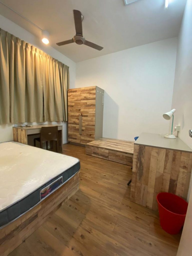 🛌Shared Room for RENT! Paramount Utropolis @ Glenmarie 3 photo 2022 05 30 00 33 50 4 1152d52e - RoomGrabs