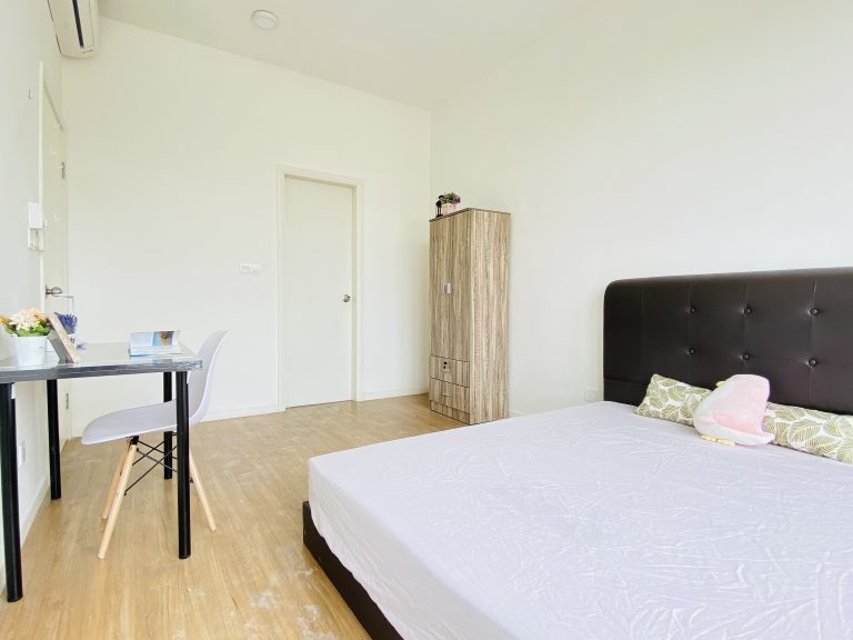 Master Room in Luxury Condo nearby LRT in Bukit Jalil 3 MASTER BEDROOM 2 e2d28d71 | RoomGrabs