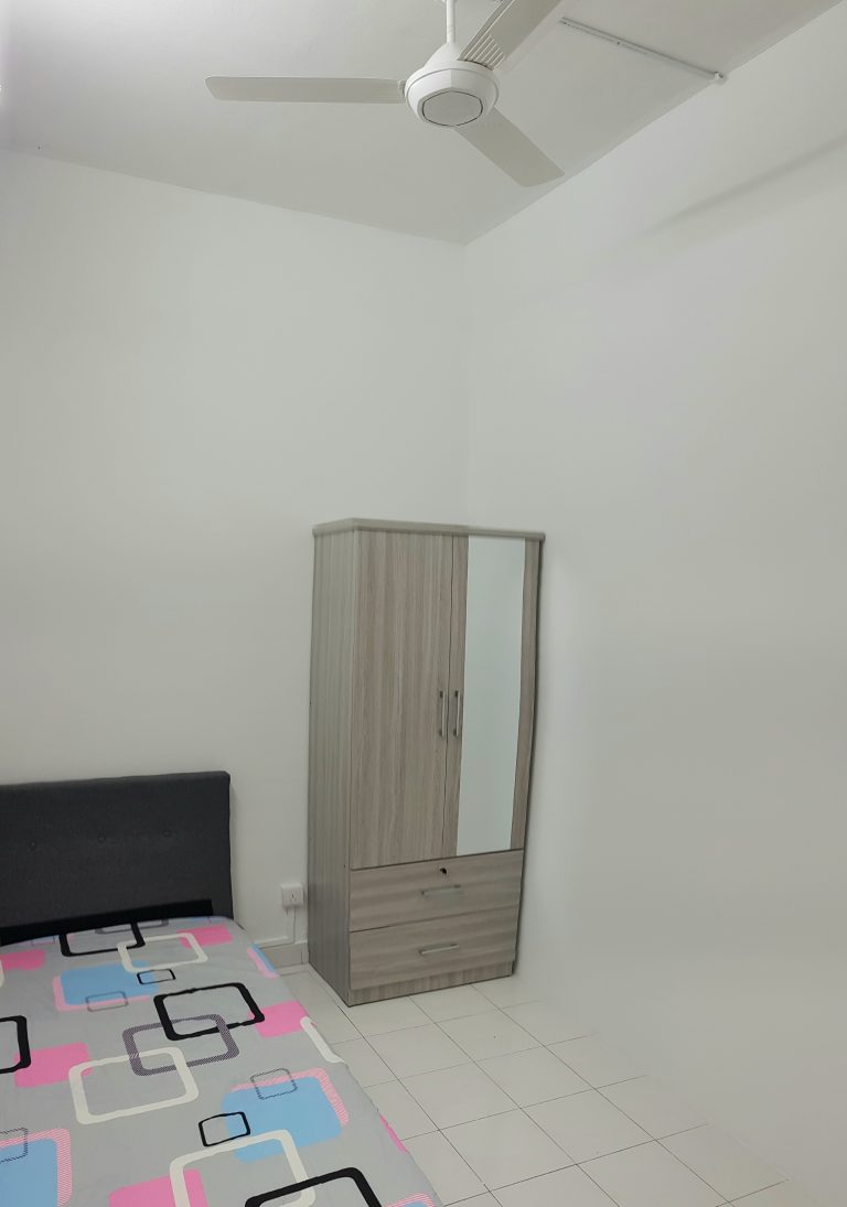 Room E ibilik 5870646e | RoomGrabs