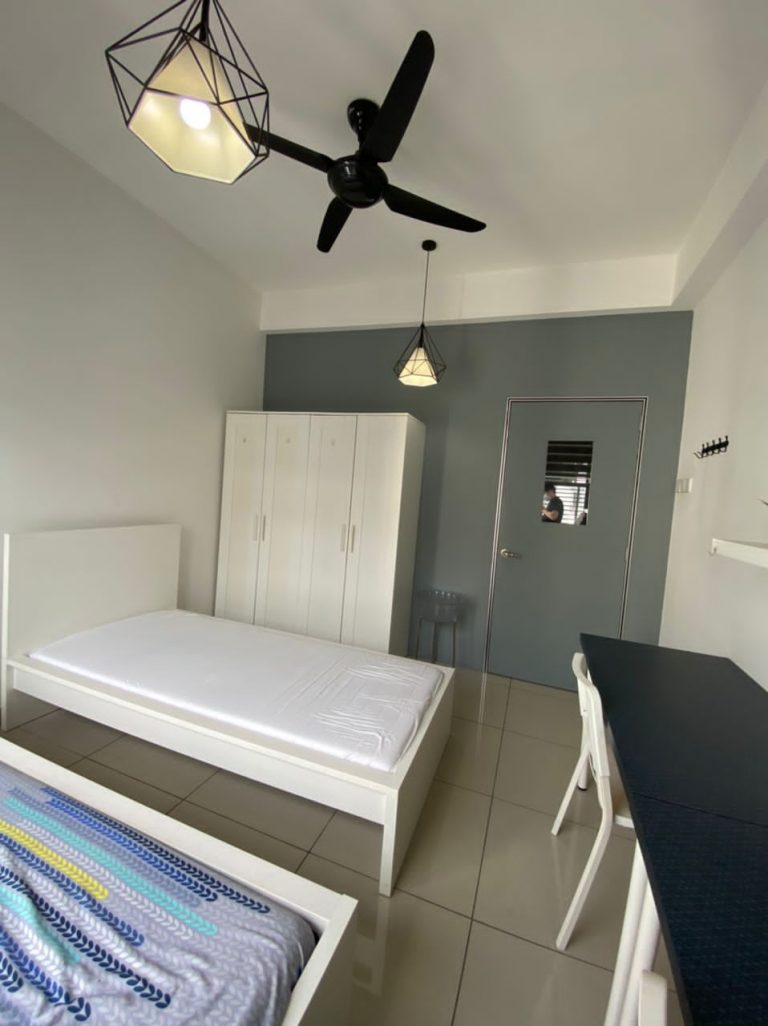 Minimalist ⭐️ Shared Room @ Utropolis Glenmarie 3 ec5f4977 3c0b 49e5 885b acdc52b98fd5 c5124d54 - RoomGrabs