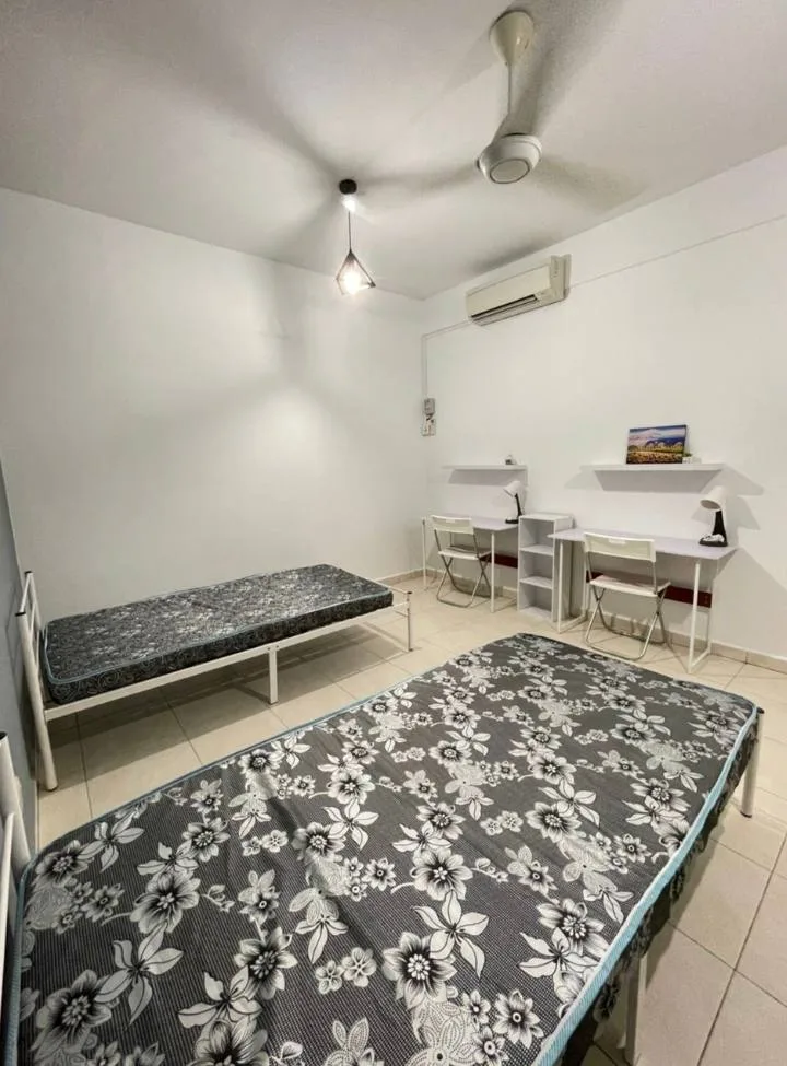 2230FFA4 D1B0 4DAF A297 CE62D8224C8C 1836786d | RoomGrabs