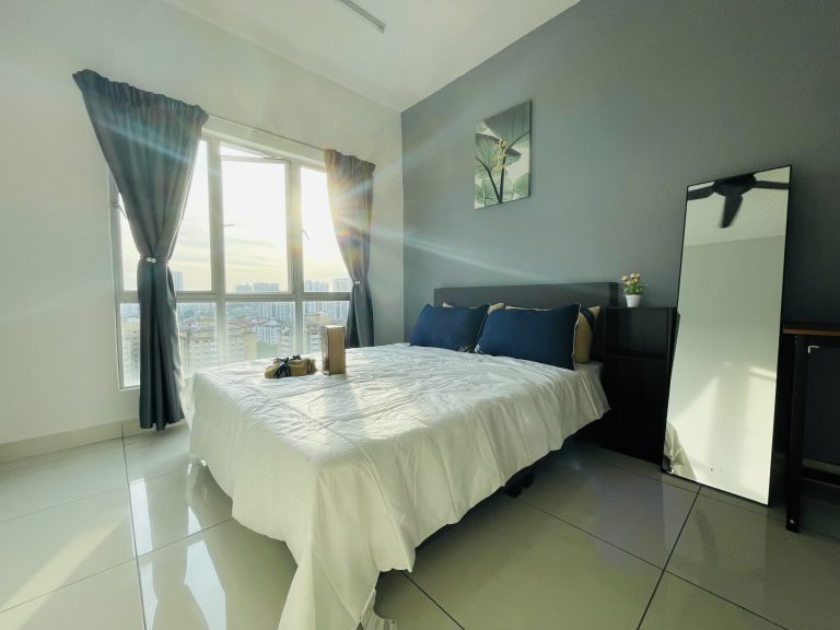 π€ COMFORTABLE Master Room with π private bathroom at Kuchai 3 IMG 5749 e16fc095 - RoomGrabs