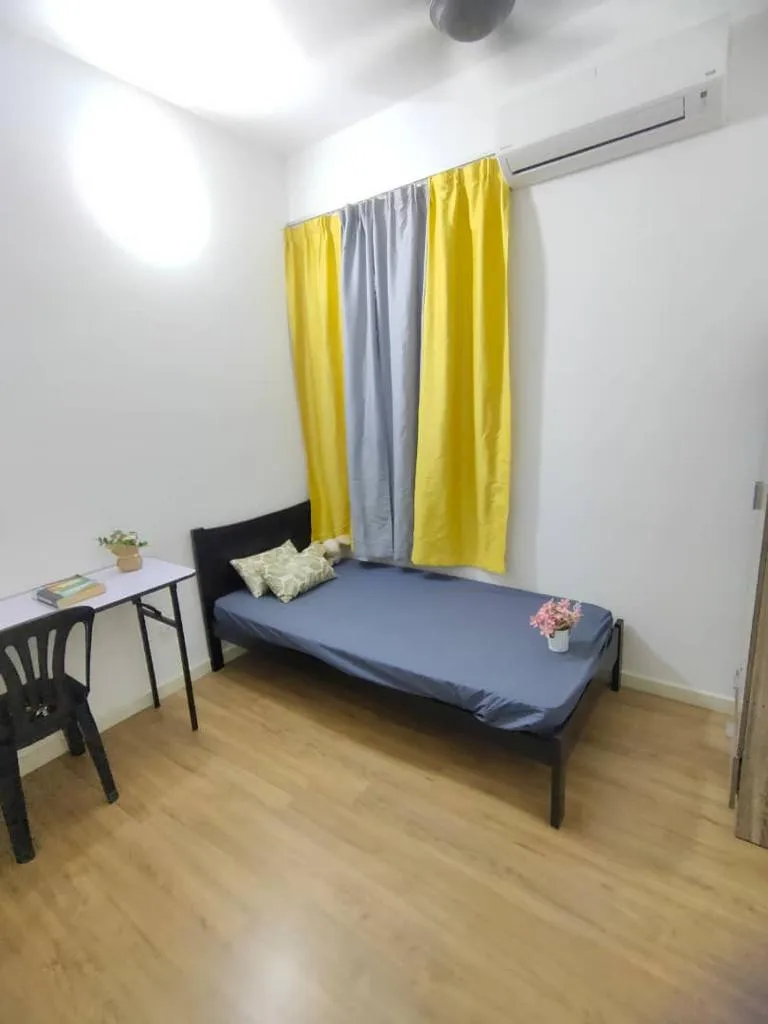 SS6 9e03fc31 - RoomGrabs