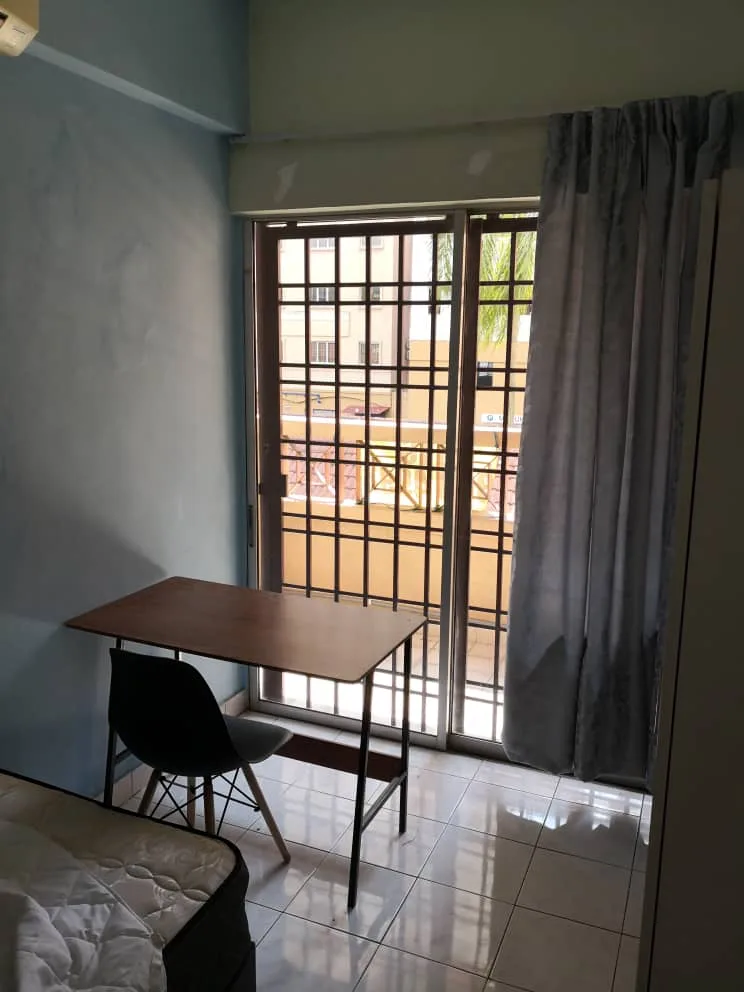 4bdfb45b 4894 46f9 96cf de983737b48d e21cdc95 | RoomGrabs