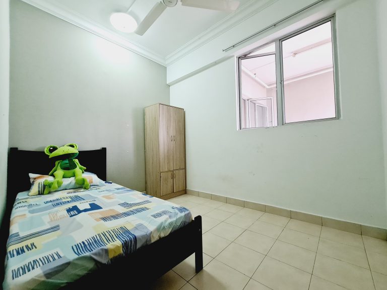 1.4me Koi Tropika 3 c52fbadb | RoomGrabs
