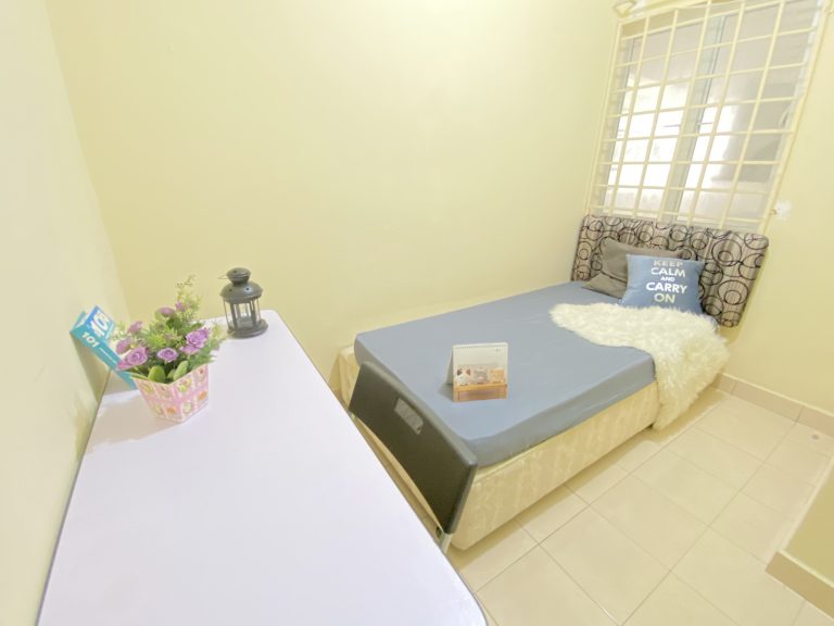 One Month Deposit Big Room for rent in Subang Bestari (Includes Utilities) 3 ROOM 1 122bb6cc - RoomGrabs