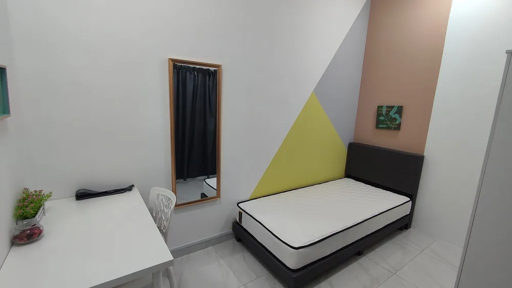 sample bed3 b01777b8 | RoomGrabs