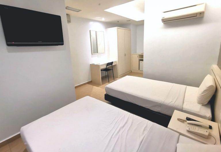 220 927fb1d7 | RoomGrabs