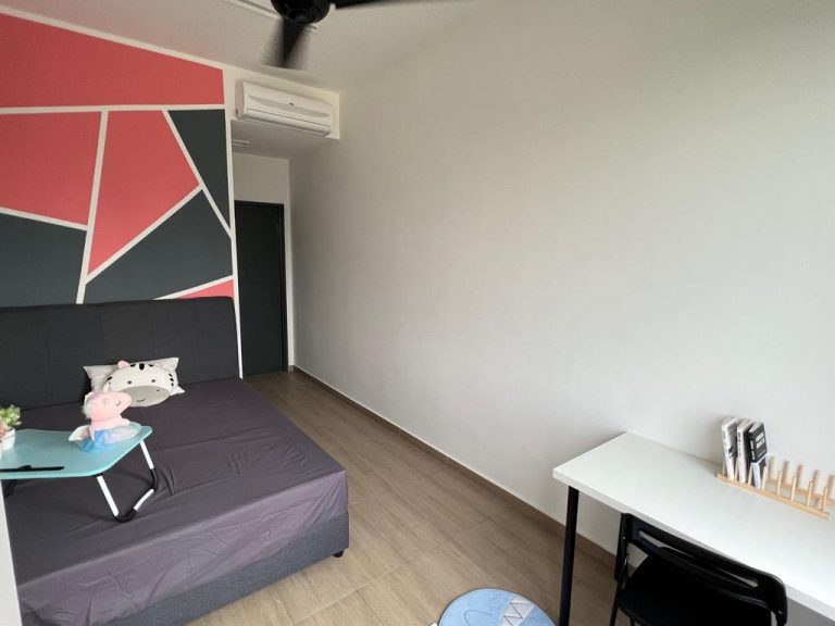 Fully Furnished with Big Window and View at Platinum OUG Room to Rent in Bukit Jalil and Sri Petaling 3 MB 2 1fdf3da7 - RoomGrabs