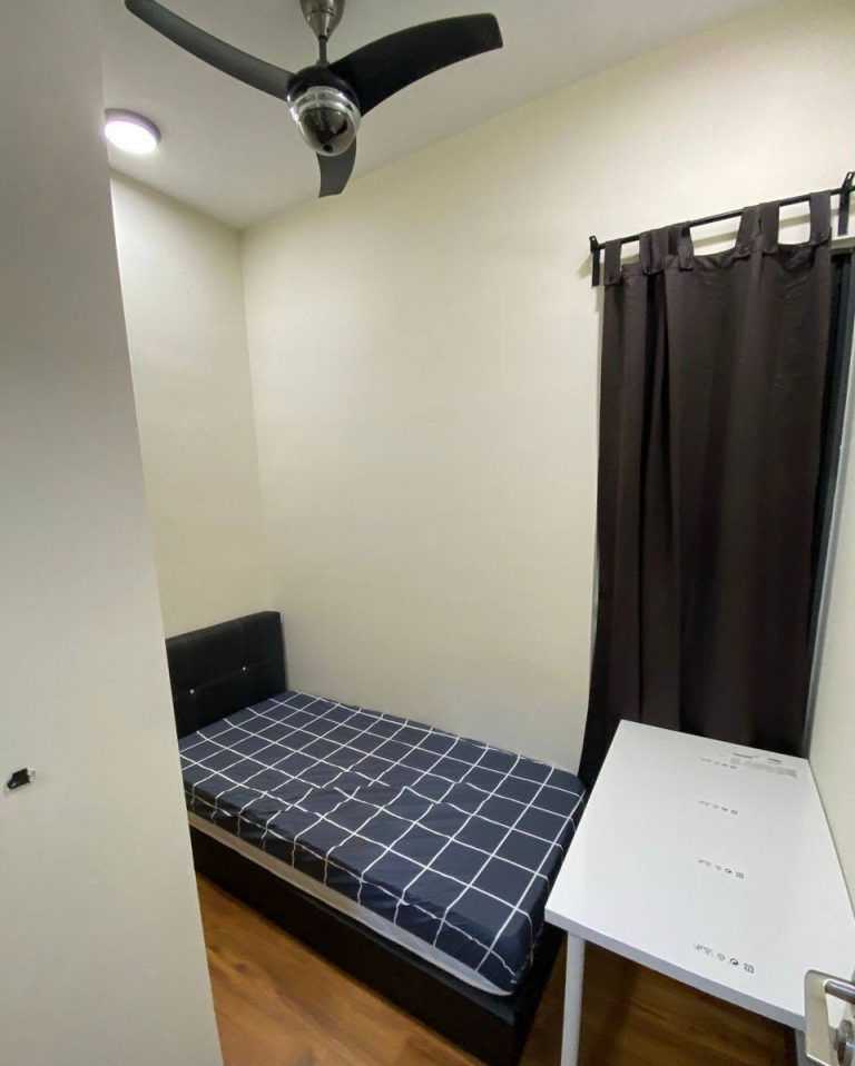 Small Single 550 a00ecf43 | RoomGrabs