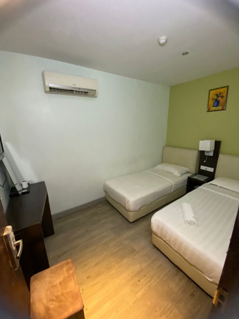 Hotel Style Master Room with Fully Furnished at Petaling Street, Pudu near to KLCC, Plaza Rakyat, MRT Pasar Seni 3 WhatsApp Image 2022 09 27 at 10.40.37 AM 1 814ab9f3 | RoomGrabs