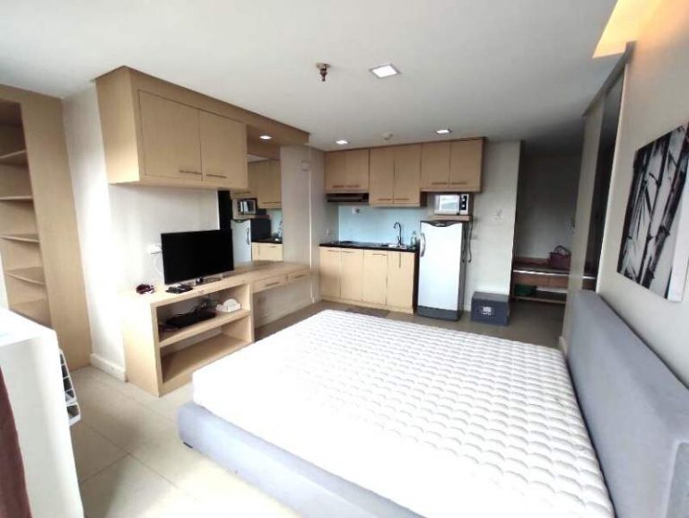 TAMAN DESA BALCONY ROOM WITH FULLY FURNISHED 3 EB18B67F 8FFB 495D B931 7EDA861F0D90 | RoomGrabs