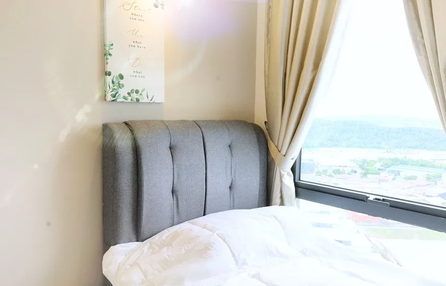 Emporis KD CozieBear Single Room wm5 | RoomGrabs
