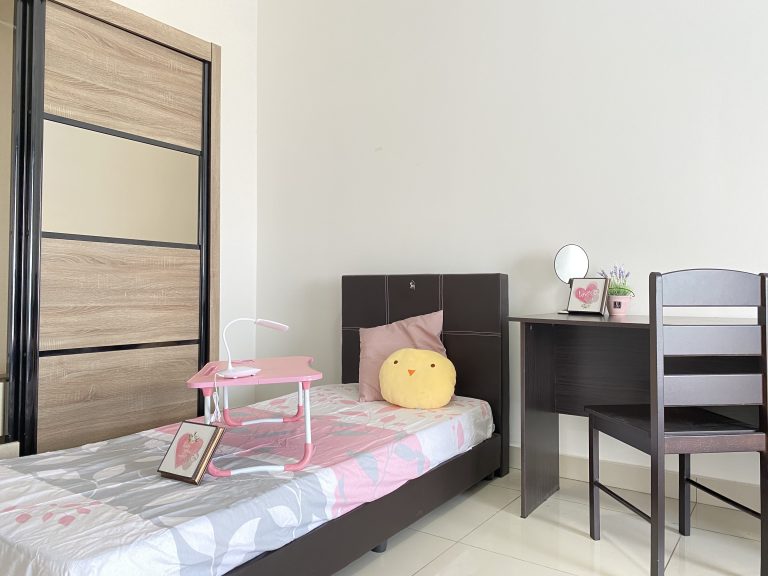 YOU VISTA MASTER BEDROOM 8 - RoomGrabs