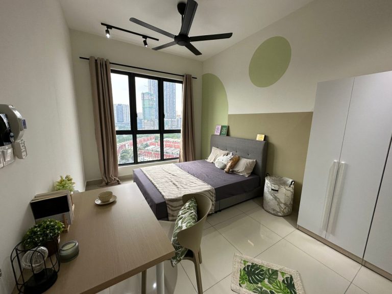 Master room for rent at KUCHAI LAMA 3 MB 1 - RoomGrabs