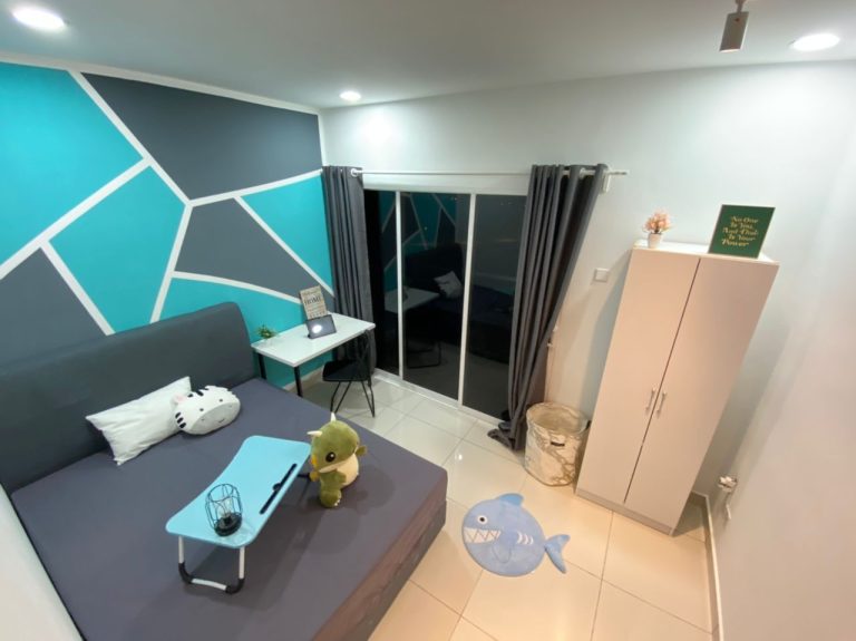 Spacious Middle room for rent at Bandar Damai Perdana 3 Middle room 2 - RoomGrabs