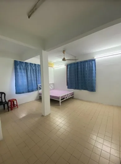 Queen Room with Aircond at USJ 1 Subang Jaya 3 WhatsApp Image 2023 07 06 at 2.29.25 PM - RoomGrabs