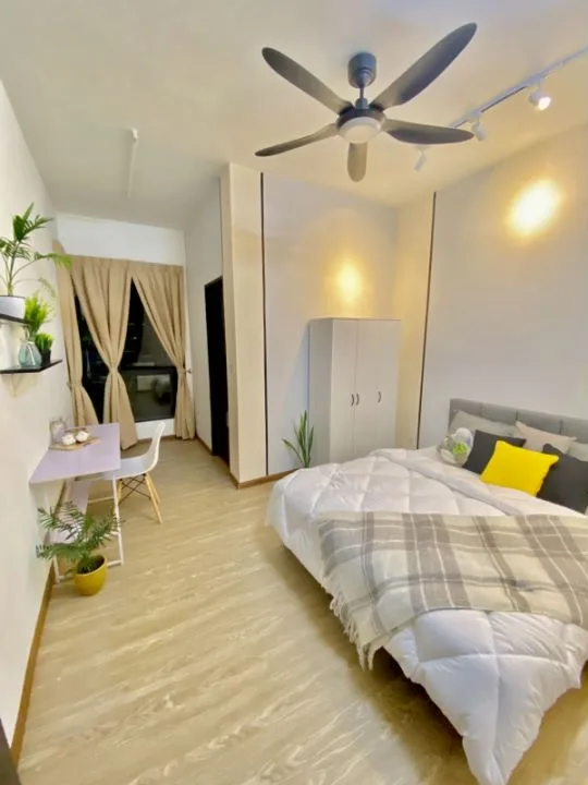 1 2 - RoomGrabs